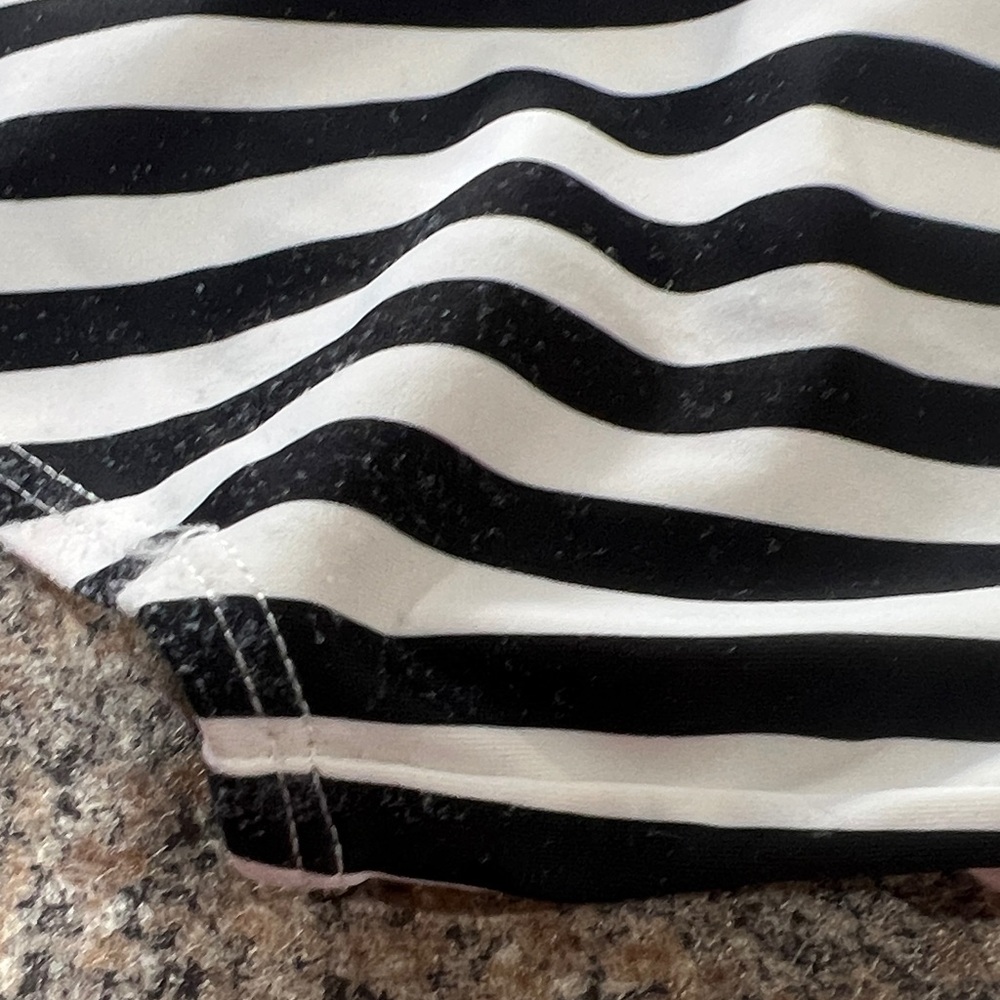 Torrid Black and White Striped Floral Swimsuit 5x top and 4x bottoms - Picture 7 of 13